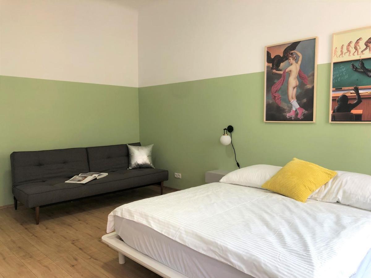 Large Apartments - Great For Groups - With Balcony Or Terrace ウィーン エクステリア 写真